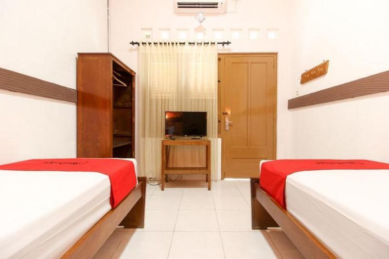 Hotel Reddoorz Near Rs Sarjito Jogyakarta Zewnętrze zdjęcie